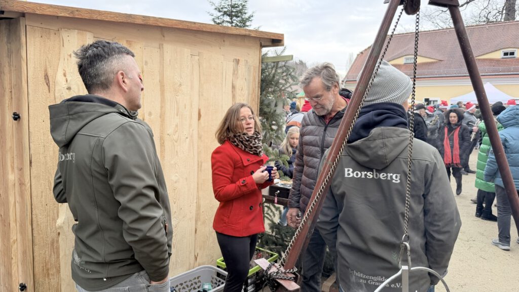 60880944 79ef 410c 84a8 f1b8191f547c 1 105 c